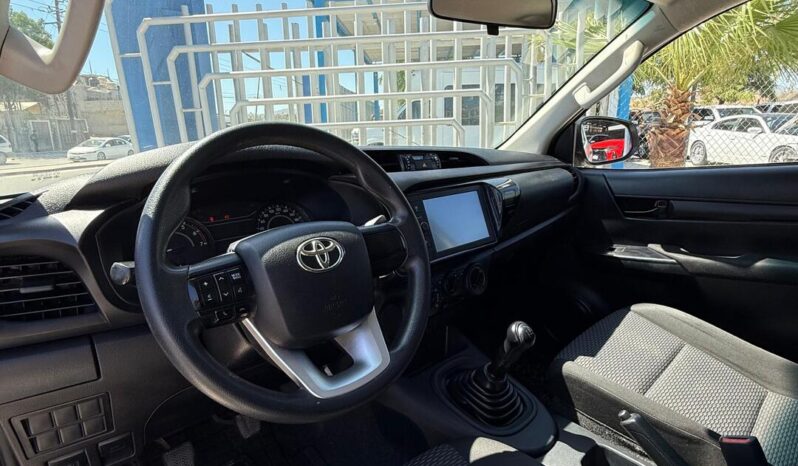 Toyota Hilux SR STD 2022 lleno