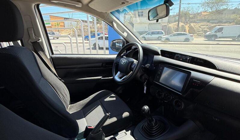 Toyota Hilux SR STD 2022 lleno