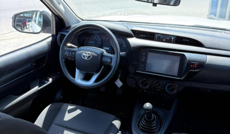 Toyota Hilux SR STD 2022 lleno