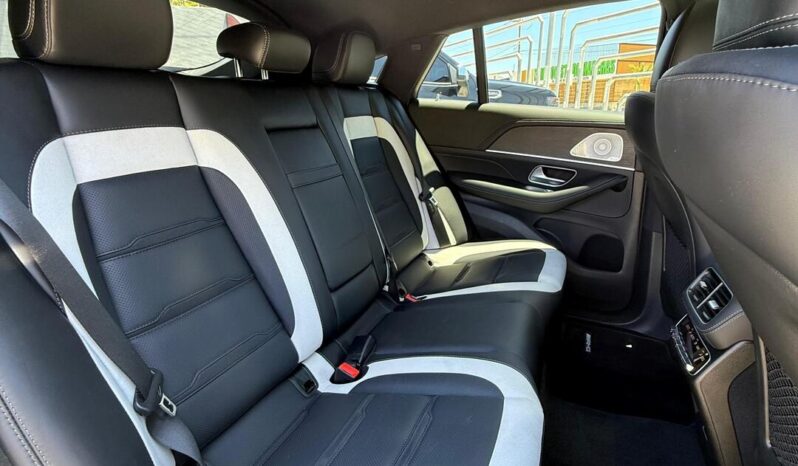 GLE 63s Coupe 2025 lleno