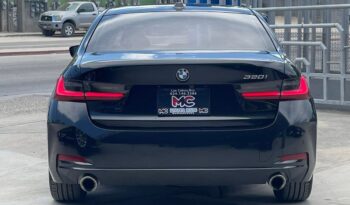 BMW 320i 2023 lleno