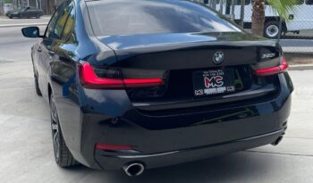 BMW 320i 2023 lleno