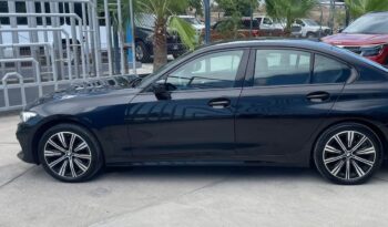 BMW 320i 2023 lleno