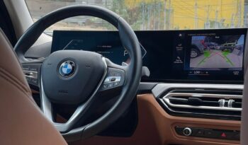 BMW 320i 2023 lleno