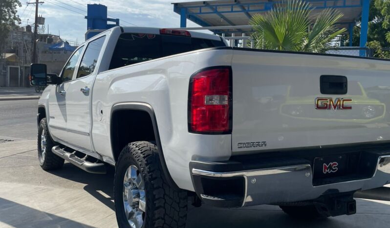 GMC Sierra 3500HD 2018 lleno