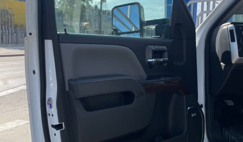 GMC Sierra 3500HD 2018 lleno