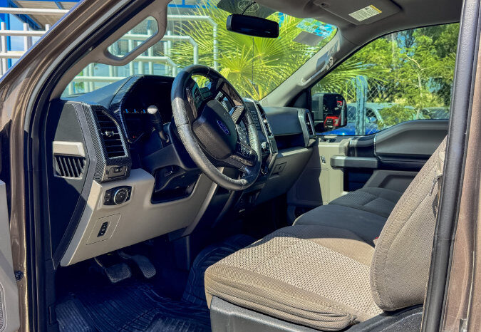 FORD LOBO 2016 lleno