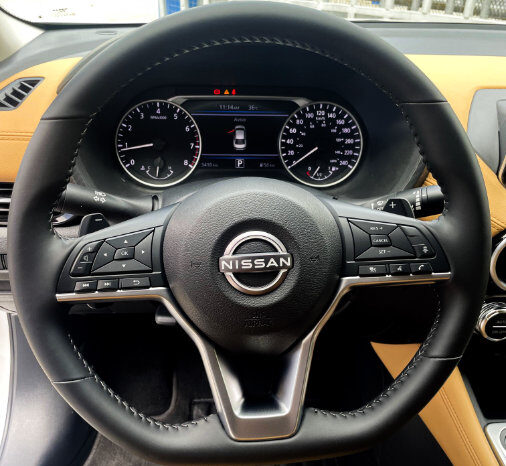 NISSAN SENTRA SR PLATINUM 2025 lleno