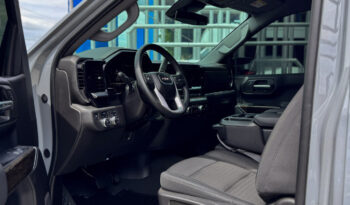 GMC SIERRA GRIS CAP CORTA lleno