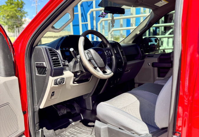 FORD LOBO V6 2016 lleno