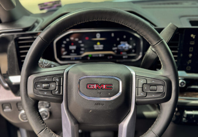 GMC SIERRA GRIS CAP CORTA lleno
