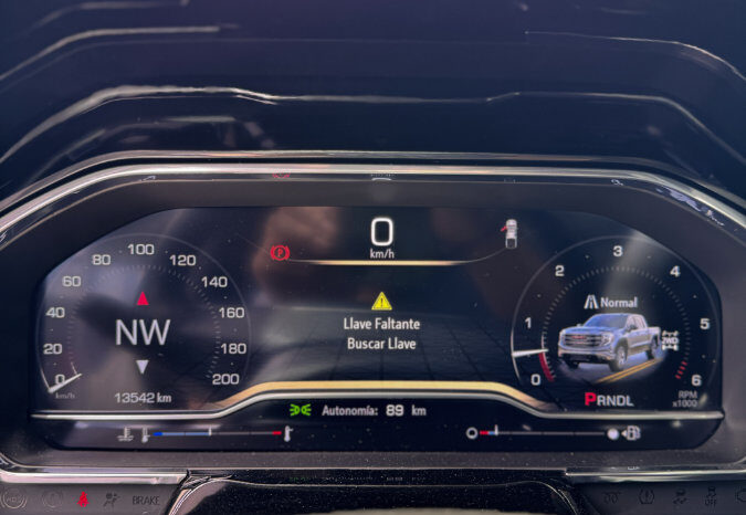 GMC SIERRA GRIS CAP CORTA lleno