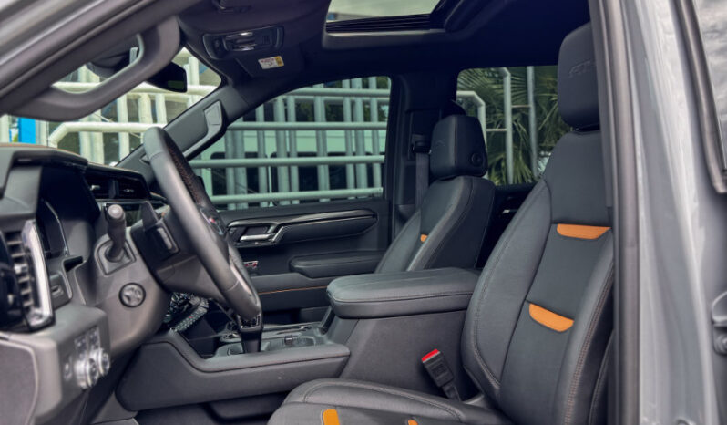 GMC SIERRA GRIS DOBLE lleno