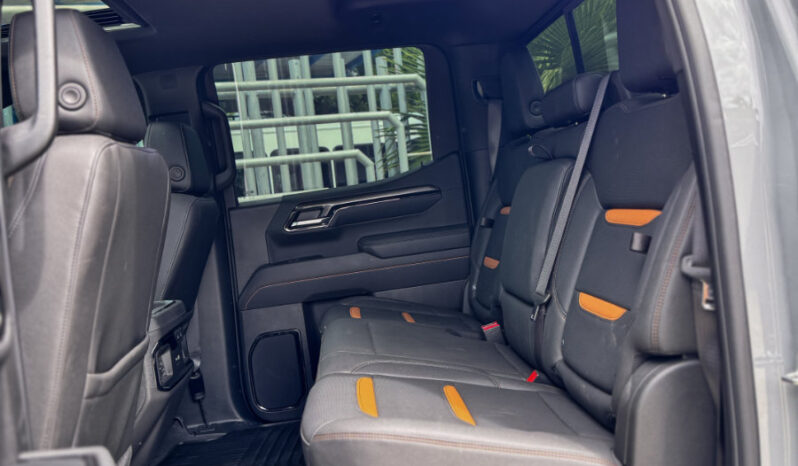 GMC SIERRA GRIS DOBLE lleno