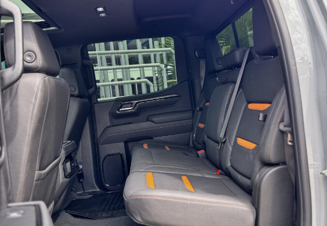 GMC SIERRA GRIS DOBLE lleno