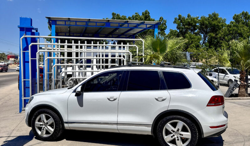 VOLKSWAGEN TOUAREG lleno