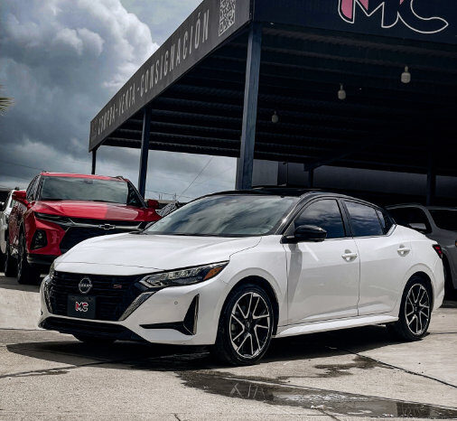 NISSAN SENTRA SR PLATINUM 2025 lleno