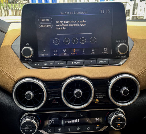 NISSAN SENTRA SR PLATINUM 2025 lleno