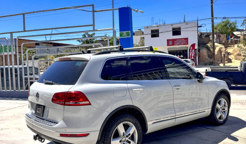 VOLKSWAGEN TOUAREG lleno
