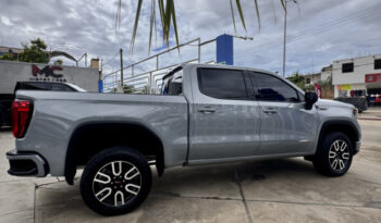 GMC SIERRA GRIS DOBLE lleno