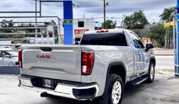 GMC SIERRA GRIS CAP CORTA lleno