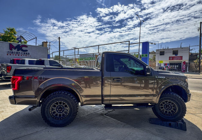 FORD LOBO 2016 lleno