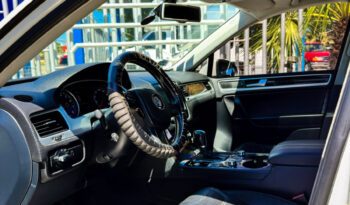 VOLKSWAGEN TOUAREG lleno