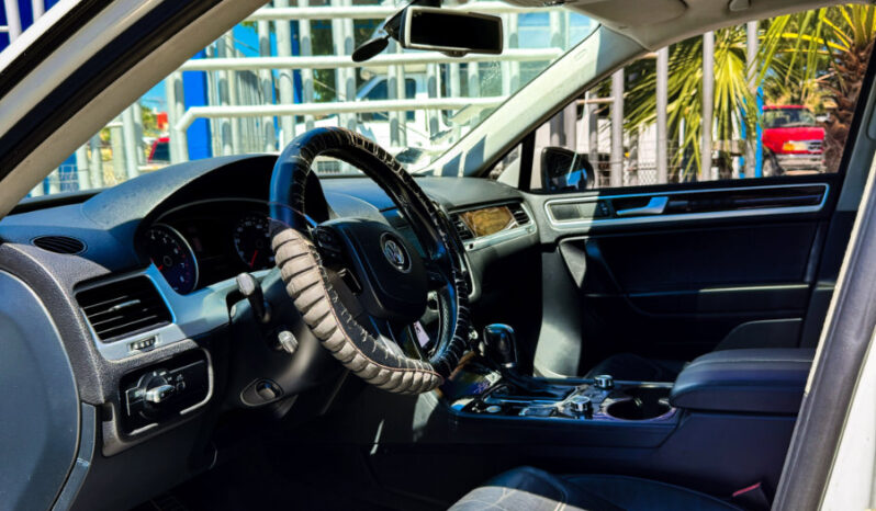 VOLKSWAGEN TOUAREG lleno