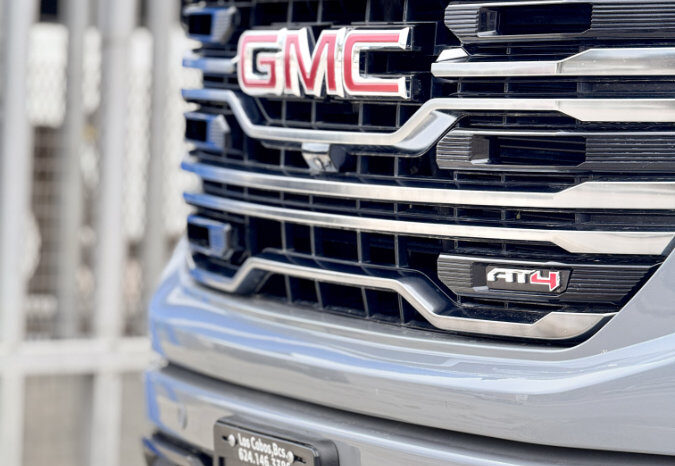 GMC SIERRA GRIS DOBLE lleno