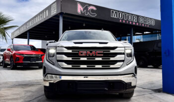 GMC SIERRA GRIS CAP CORTA lleno
