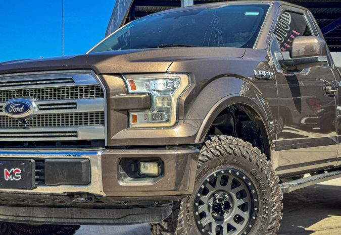 FORD LOBO 2016 lleno