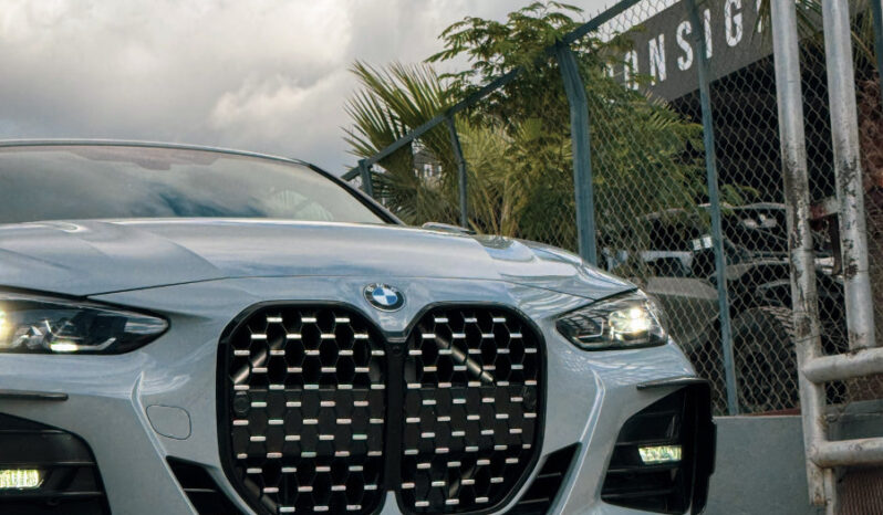 BMW SERIE 430i COUPE 2024 lleno