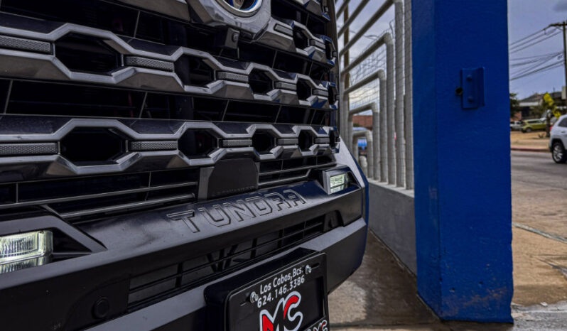 TOYOTA TUNDRA PLATINUM 2024 lleno