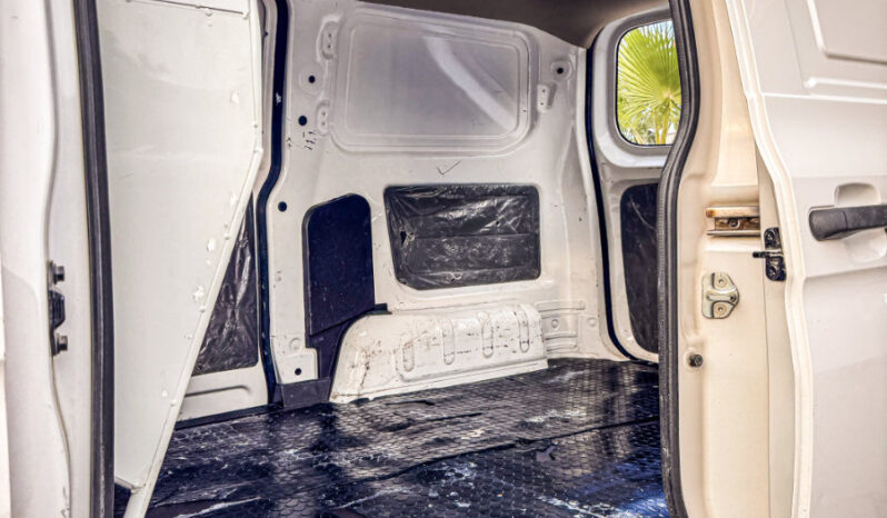 CHEVROLET TORNADO VAN LS MT 1.5 2023 lleno