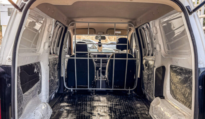 CHEVROLET TORNADO VAN LS MT 1.5 2023 lleno