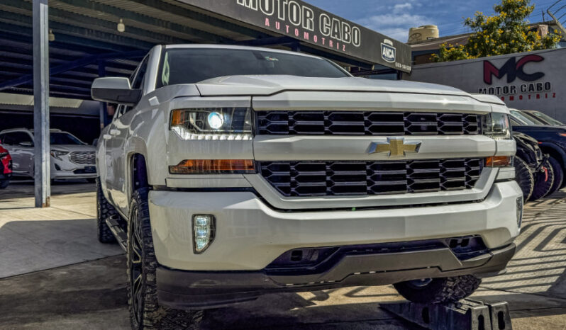 CHEVROLET SIIVERADO 2018 lleno