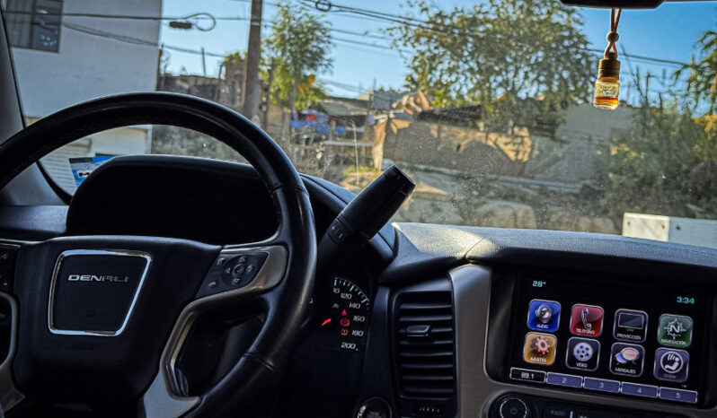 GMC YUKON DENALI 6.2 4×4 2017 lleno