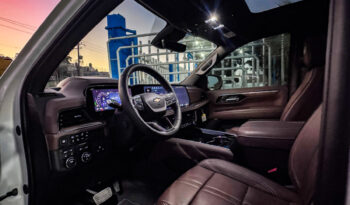 Chevrolet Suburban High Country 2025 lleno