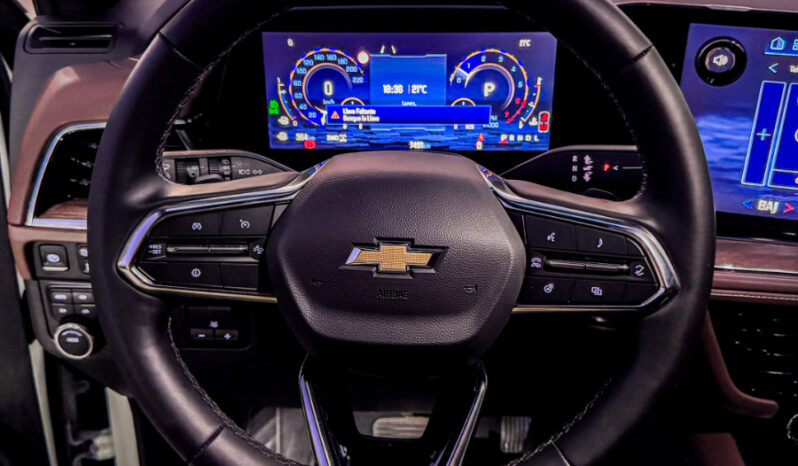 Chevrolet Suburban High Country 2025 lleno