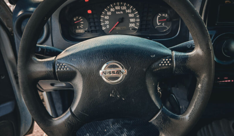 Nissan NP300 Estaquita 2015 lleno