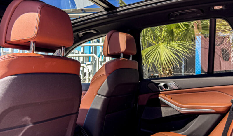 BMW X5 hybrid 2024 lleno