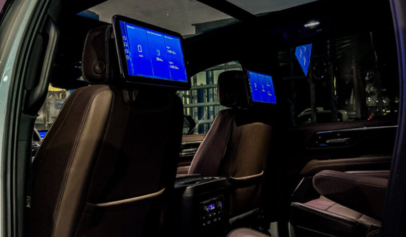 Chevrolet Suburban High Country 2025 lleno