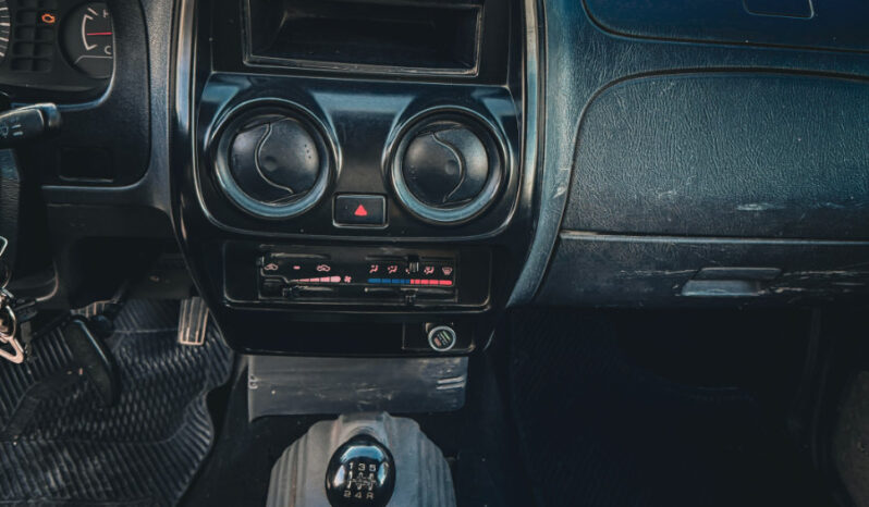 Nissan NP300 Estaquita 2015 lleno