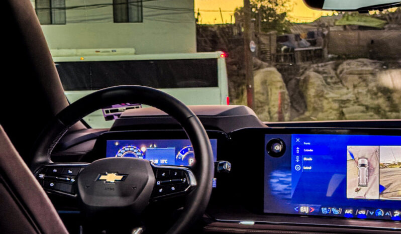 Chevrolet Suburban High Country 2025 lleno