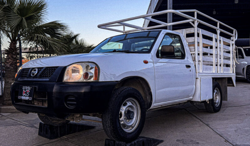 Nissan NP300 Estaquita 2015 lleno