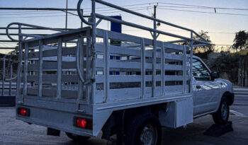 Nissan NP300 Estaquita 2015 lleno