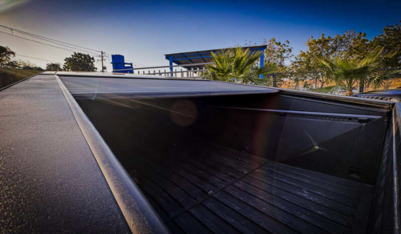 Tesla Cybertruck 2024 lleno