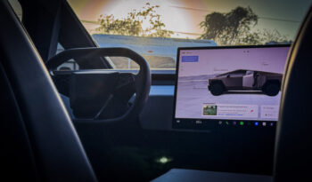 Tesla Cybertruck 2024 lleno