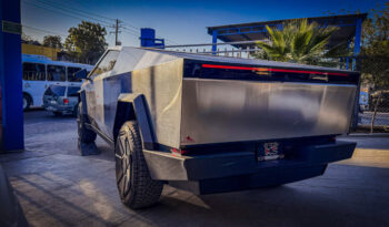 Tesla Cybertruck 2024 lleno