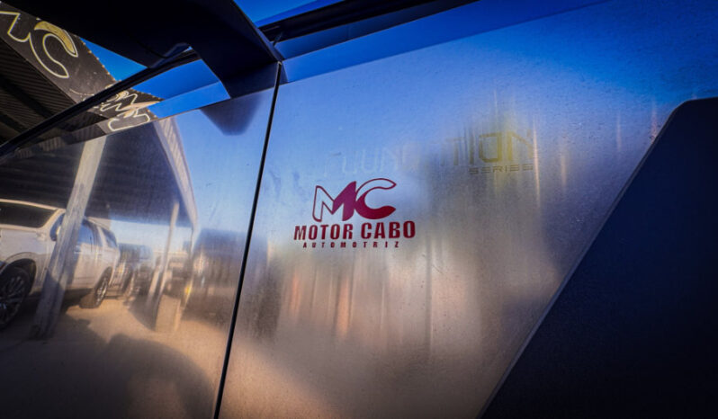 Tesla Cybertruck 2024 lleno